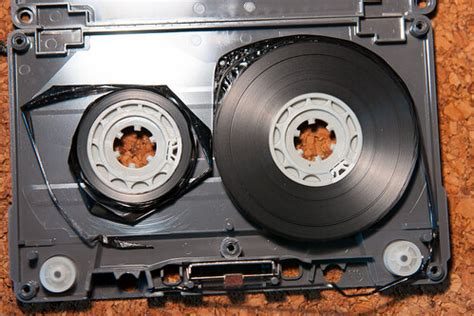 qcassettetapedamagecbirsbiimgurlhttps3a2f2fthumbs-dreamstime-com2fz2fcassette-tape-playing-back-icon-cartoon-style-cassette-tape-playing-back-icon-cartoon-style-white-background-137819014-8995254